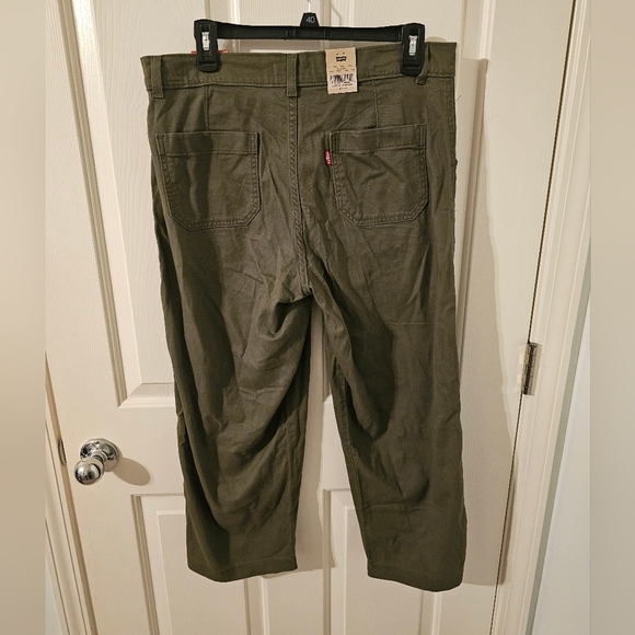 Levi's NWT Utility Pants Green Olive Waterproof Size 32x27 - Picture 3 of 4